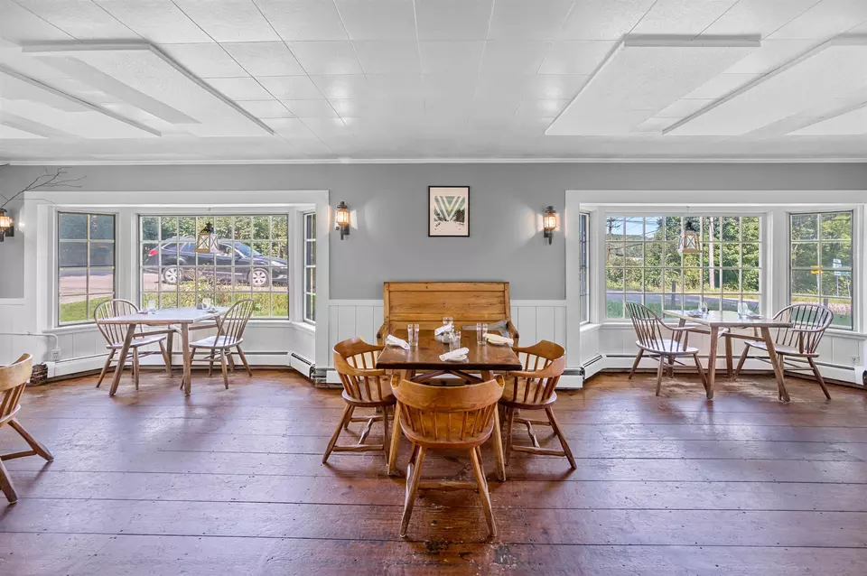 Dining - 14 Barrows Rd, Stowe, VT 05672 photo 5 of 15