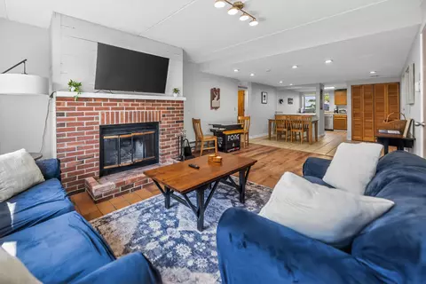 32 Snow Tree Ln # B, Dover, VT 05356