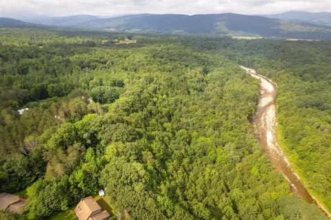 00 East St, Clarendon, VT 05759