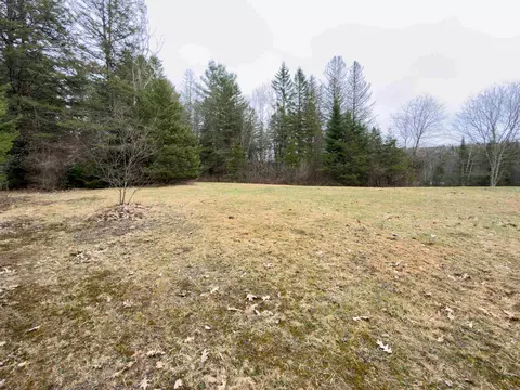 31 Privacy Ln, Concord, VT 05824
