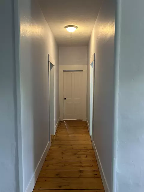 Entry Way - 24 Governor Mattocks Rd, Peacham, VT 05862 photo 2 of 4