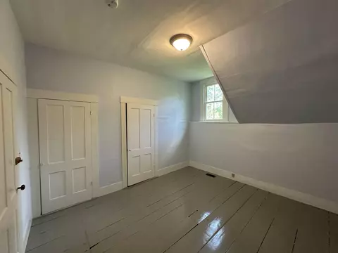 Bedroom - 24 Governor Mattocks Rd, Peacham, VT 05862 photo 4 of 9
