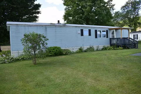 89 Roland St, Barton, VT 05822