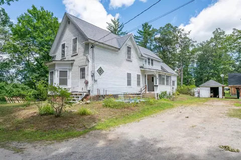 11 Racine St, Franklin, NH 03235