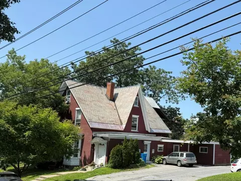 194 Maple St, Burlington, VT 05401