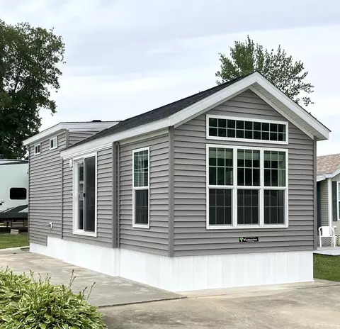 1 Alburg Rv Resort Rd #D5, Alburgh, VT 05440