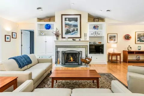 Living - 8 Sandy Brae Brae, Grantham, NH 03753 photo 2 of 3