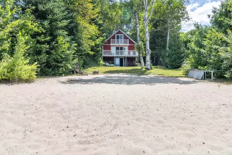 665 Lakeshore Dr, Brighton, VT 05846