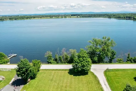 148 Poor Farm Rd, Alburgh, VT 05440
