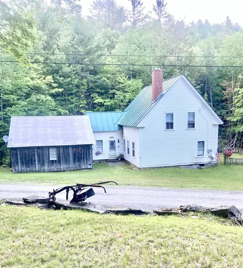 160 Parshley Rd, Vershire, VT 05079