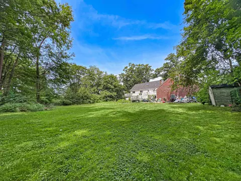 22 Farm Ln, Seabrook, NH 03874