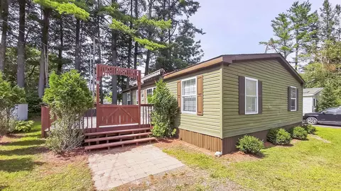 9 Stryhas Trailer Ct, Ludlow, VT 05149