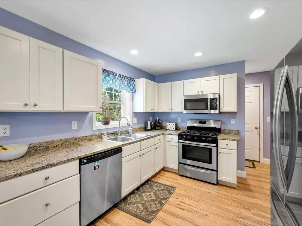 Kitchen - 91 Messenger St, Saint Albans, VT 05478 photo 3 of 3