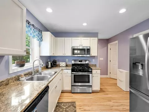 Kitchen - 91 Messenger St, Saint Albans, VT 05478 photo 1 of 3
