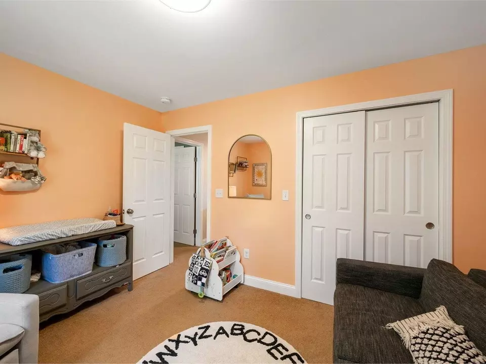 Bedroom - 91 Messenger St, Saint Albans, VT 05478 photo 4 of 5