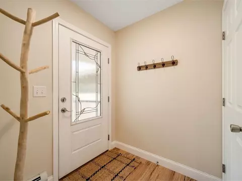Entry Way - 91 Messenger St, Saint Albans, VT 05478 photo 1 of 7