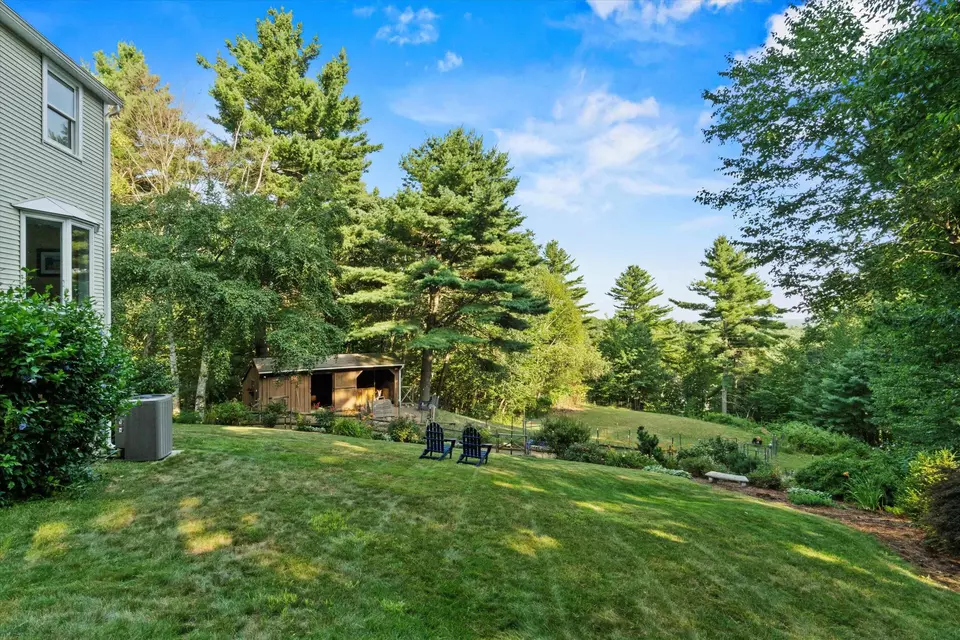 Exterior - 9 Baldwin Ln, Bedford, NH 03110 photo 15 of 18