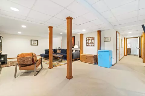 Entry Way - 9 Baldwin Ln, Bedford, NH 03110 photo 1 of 2