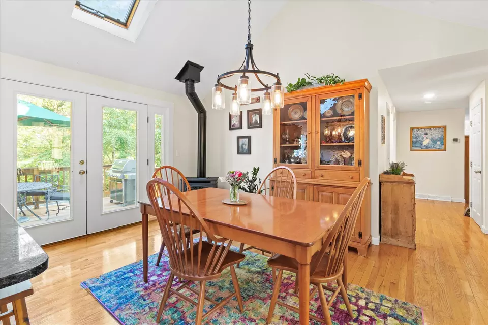 Dining - 9 Baldwin Ln, Bedford, NH 03110 photo 3 of 3