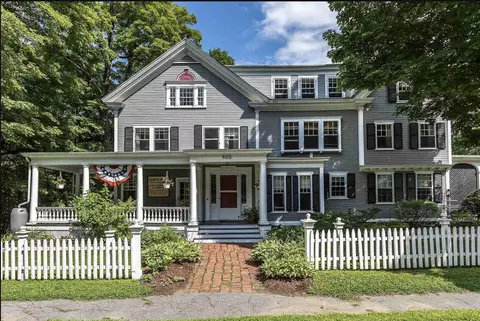 505 Deweys Mills Rd, Hartford, VT 05047