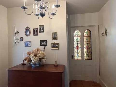 Entry Way - 283 N End Rd E, North Hero, VT 05474 photo 4 of 4