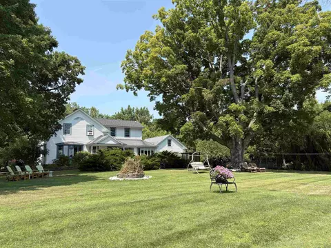 Exterior - 283 N End Rd E, North Hero, VT 05474 photo 15 of 25