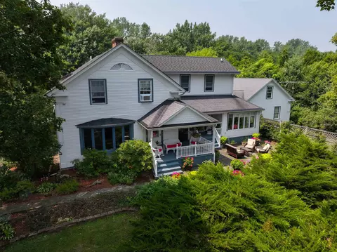 Exterior - 283 N End Rd E, North Hero, VT 05474 photo 6 of 25