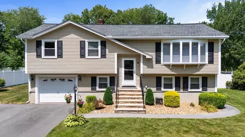 6 Justin Ave, Salem, NH 03079