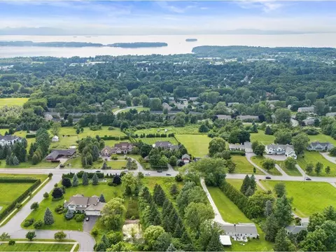 1432 Spear St, South Burlington, VT 05403