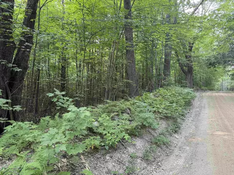 190 Circuit Rd, Ossipee, NH 03864