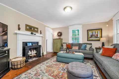 Living - 288 N River Rd, Epping, NH 03042 photo 1 of 3