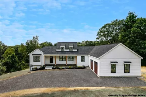 275 Pond Hill Rd, Barrington, NH 03825
