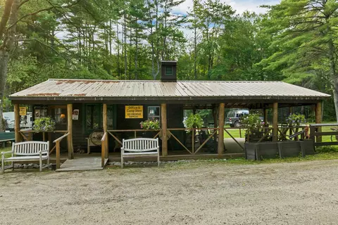 883 Center St, Wolfeboro, NH 03894 photo 9