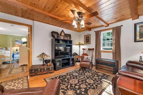 883 Center St, Wolfeboro, NH 03894 photo 27