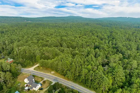883 Center St, Wolfeboro, NH 03894 photo 14
