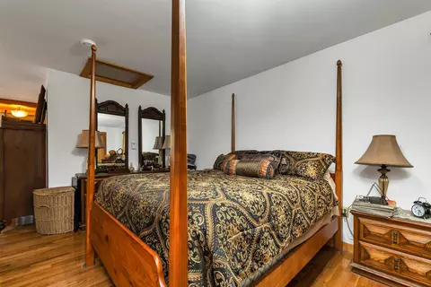 883 Center St, Wolfeboro, NH 03894 photo 28