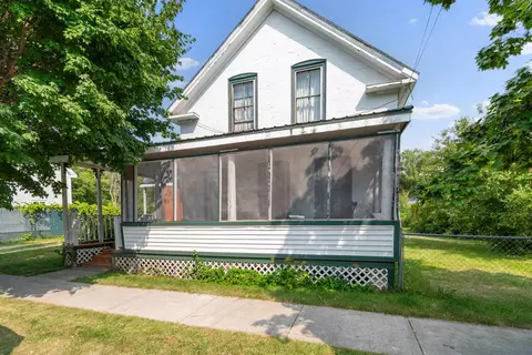 15 Spruce St, Saint Albans, VT 05478
