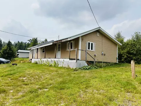 15 Cone Pass, Pittsburg, NH 03592