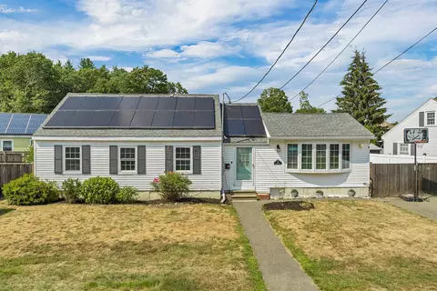 22 Berkshire Rd, Nashua, NH 03064
