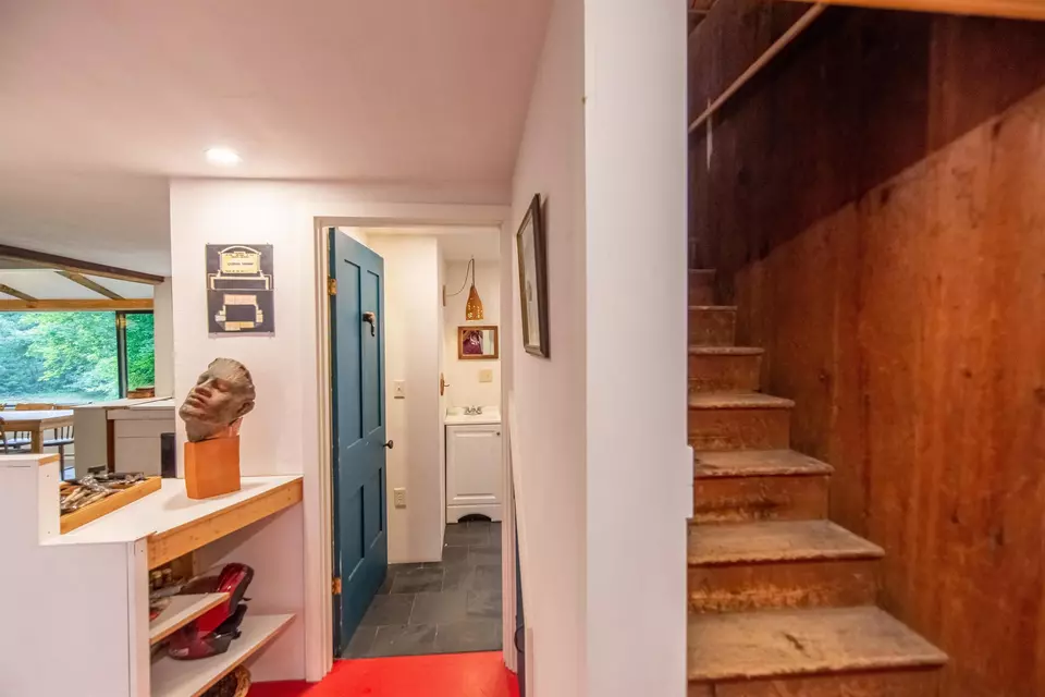 Entry Way - 515 Hollow Hill Rd, Tamworth, NH 03886 photo 6 of 7