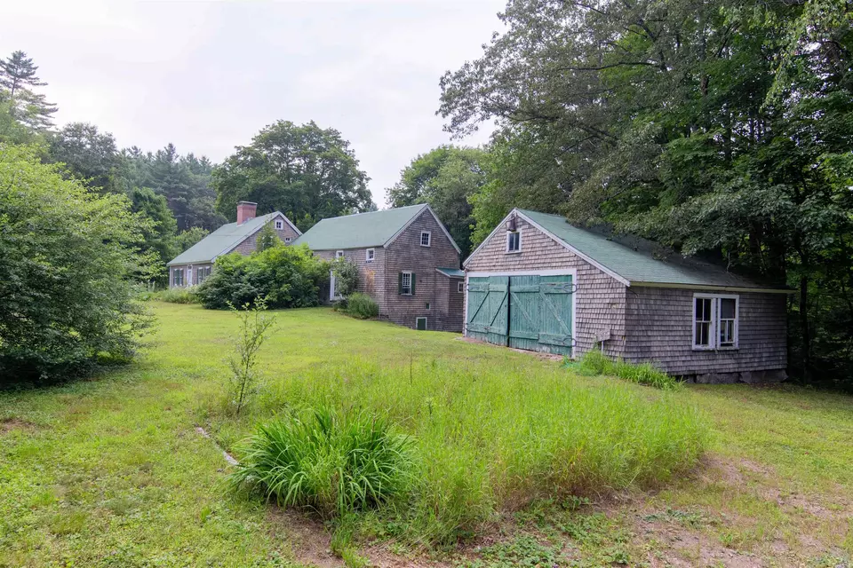 Exterior - 515 Hollow Hill Rd, Tamworth, NH 03886 photo 3 of 20