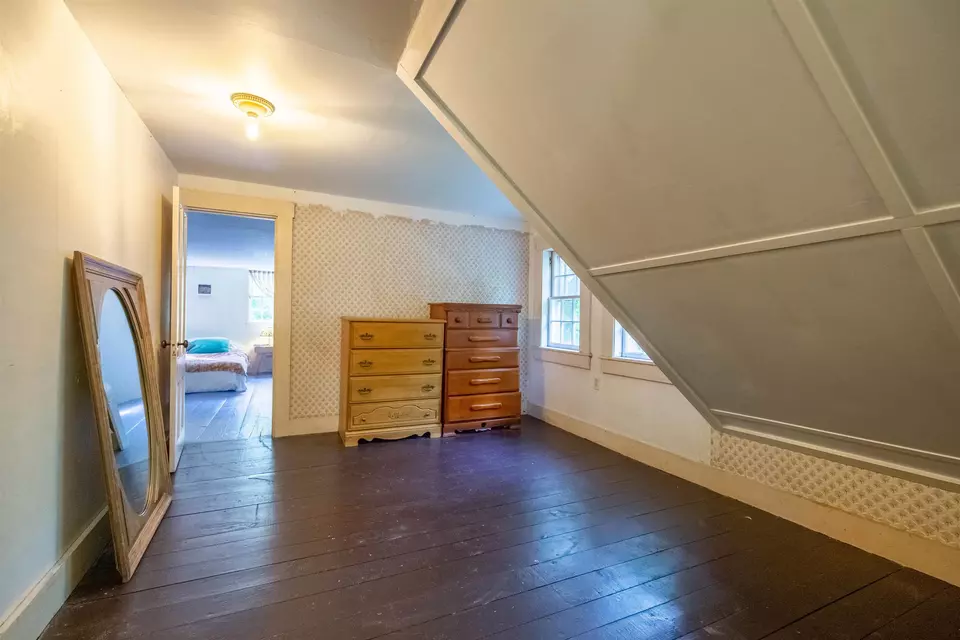 Bedroom - 515 Hollow Hill Rd, Tamworth, NH 03886 photo 6 of 9