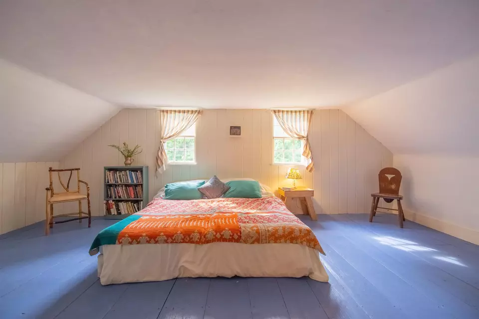 Bedroom - 515 Hollow Hill Rd, Tamworth, NH 03886 photo 7 of 9