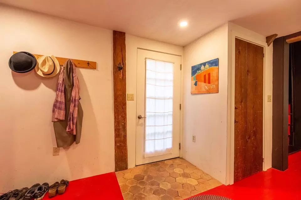 Entry Way - 515 Hollow Hill Rd, Tamworth, NH 03886 photo 7 of 7