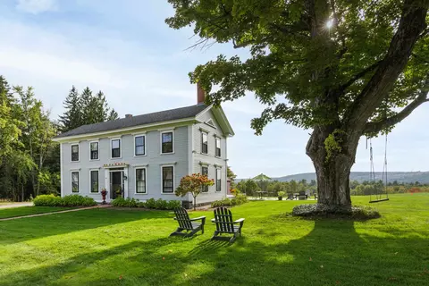 61 Mountain Rd, Concord, NH 03301