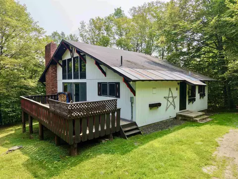 345 Village Rd, Fayston, VT 05673