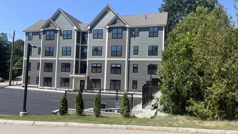 725 Central Ave #302, Dover, NH 03820