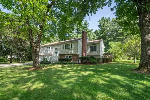 18 Frost Rd, Derry, NH 03038