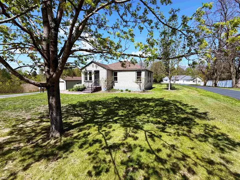 573 Sias Ave, Newport, VT 05855
