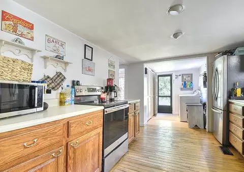 Kitchen - 552 Valley Rd, Walpole, NH 03608 photo 3 of 4